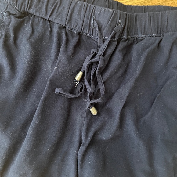 Splendid Drawstring Shorts - Picture 4 of 5